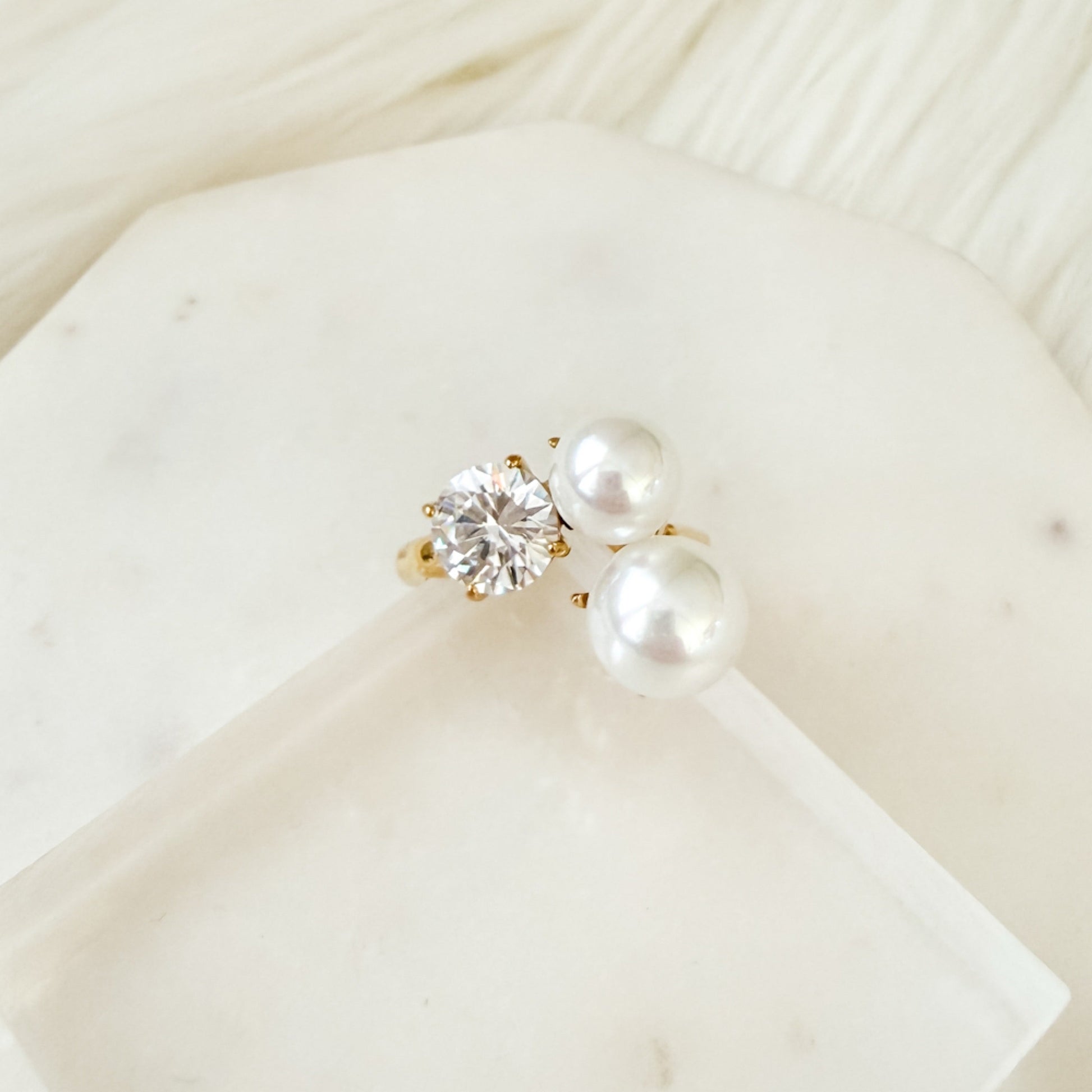 Arianne Pearl Ring