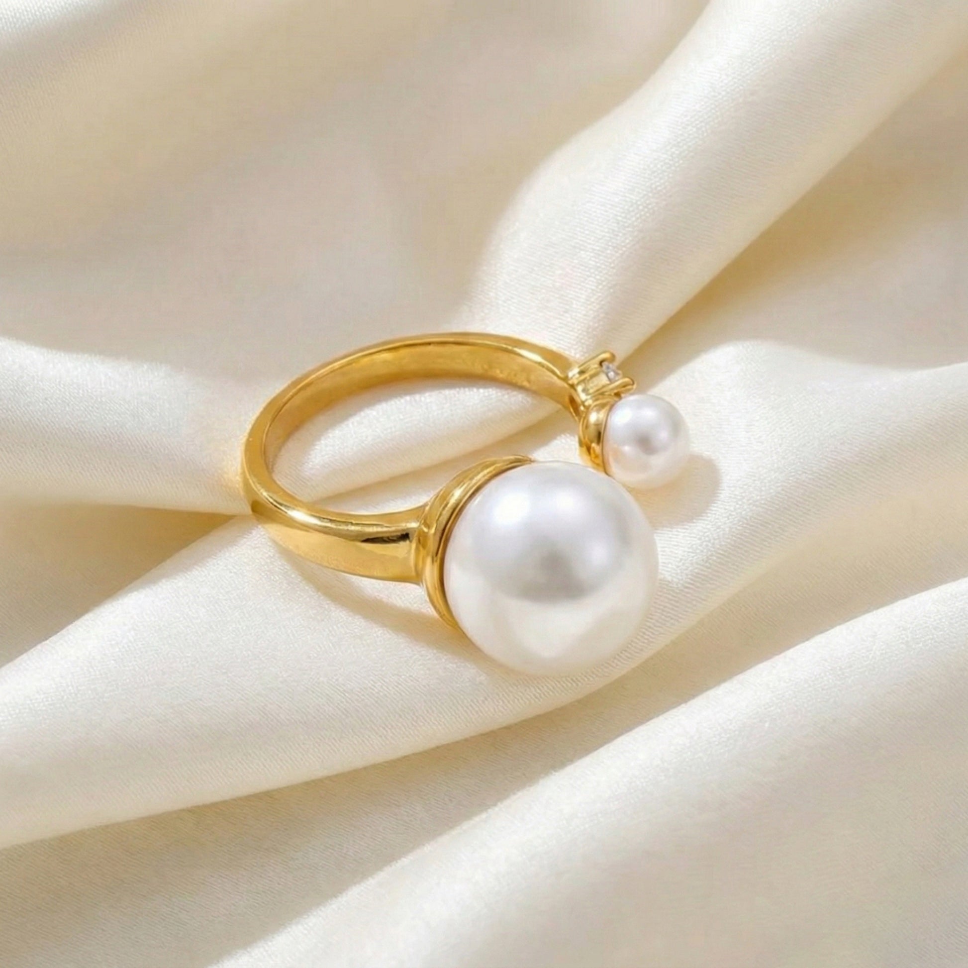 Arista Open Pearl Ring
