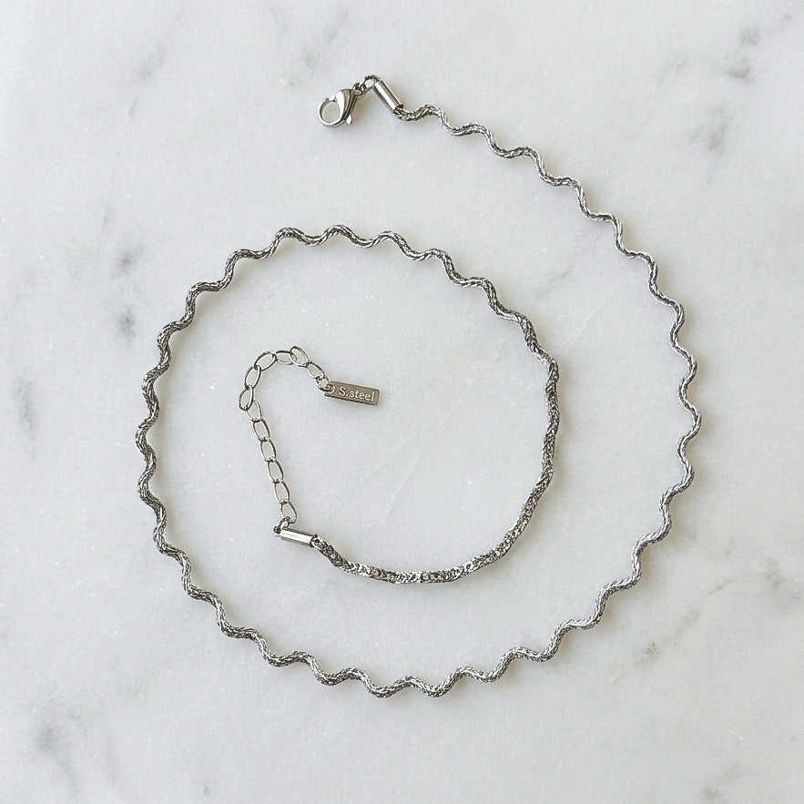 Aura Ripple Chain Necklace