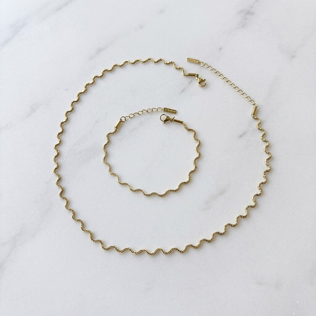 Aura Ripple Chain Necklace