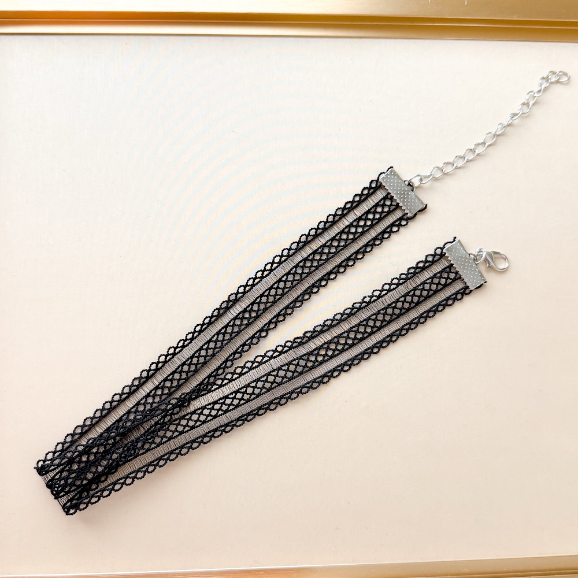 Desire Lace Choker