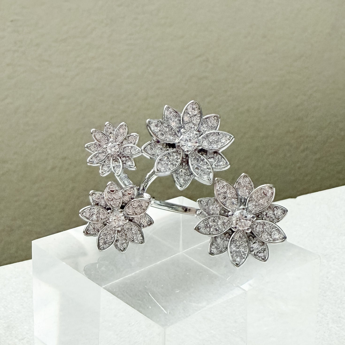Enchanted Garden Between the Finger Ring