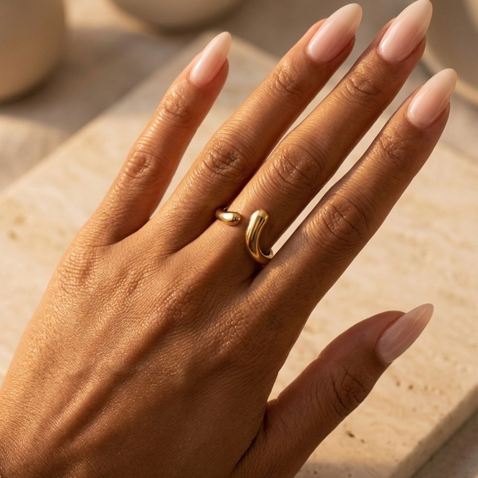 Liquid Curve Ring