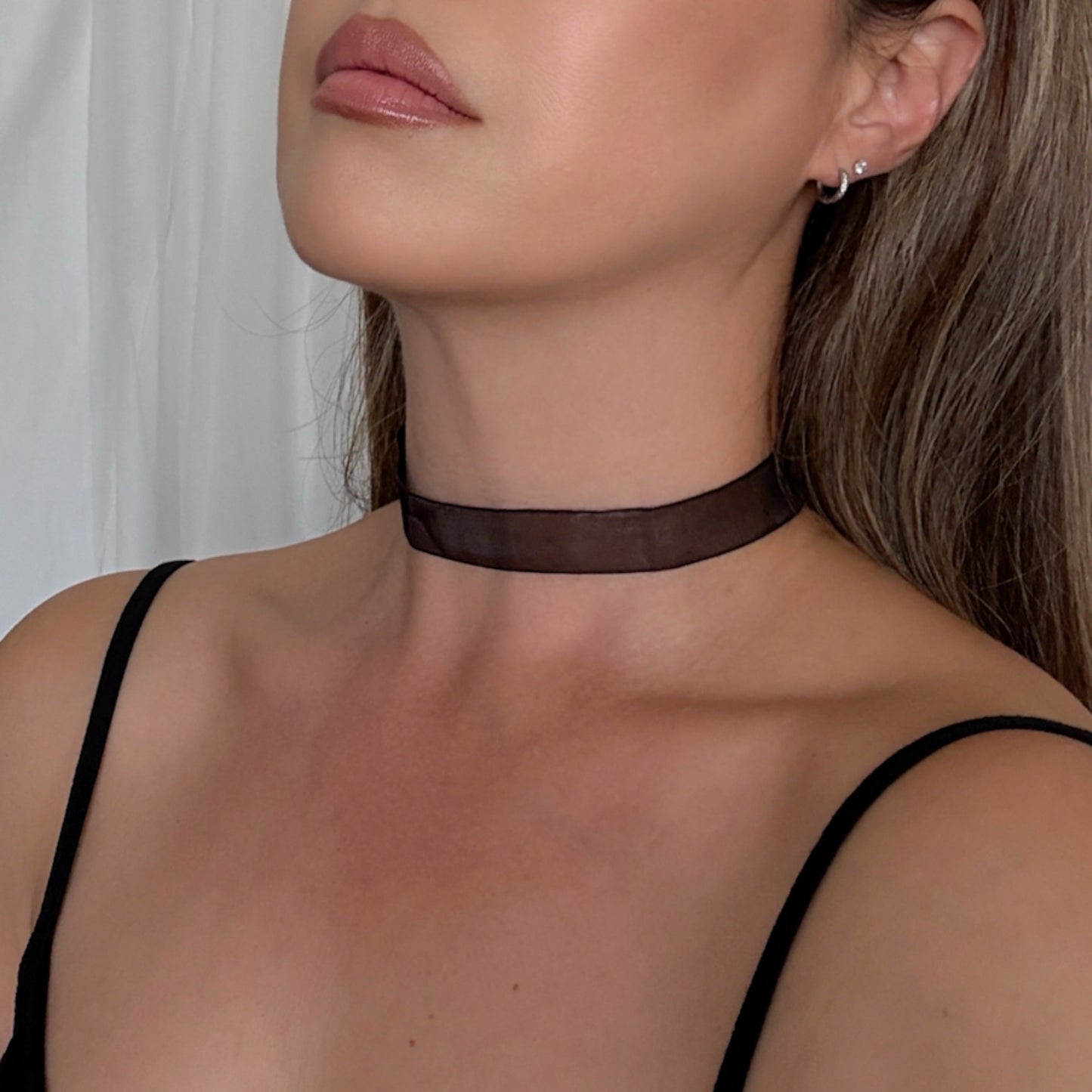 Noir Veil Choker