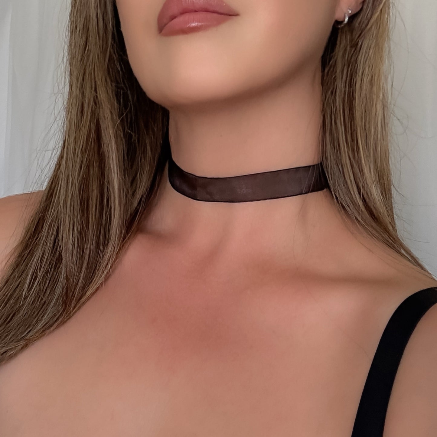 Noir Veil Choker