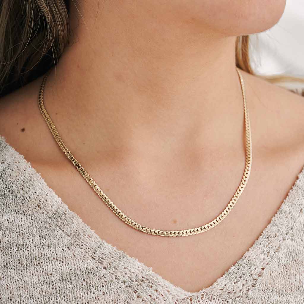 Women’s Engraved Chain